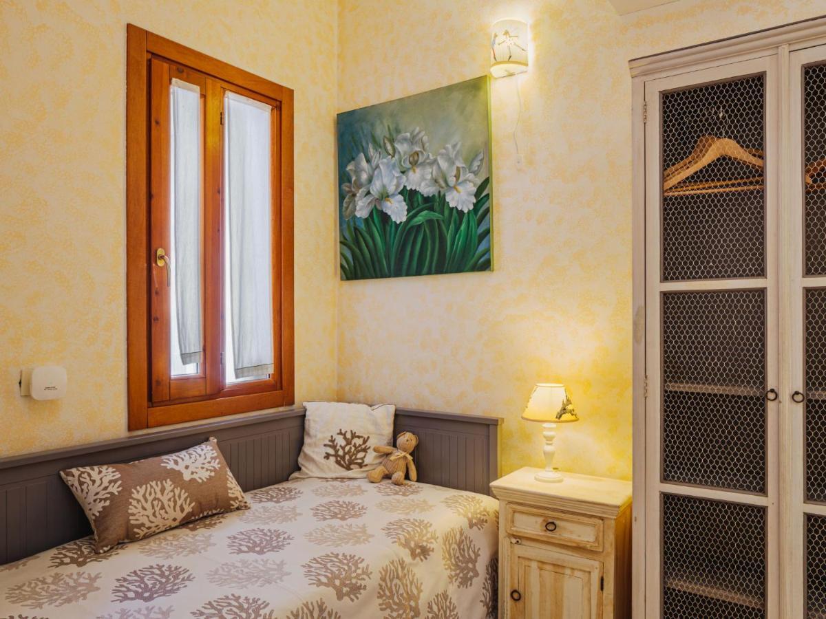Holiday Home Stella Marina By Interhome Марина ди Пиетрасанта Екстериор снимка